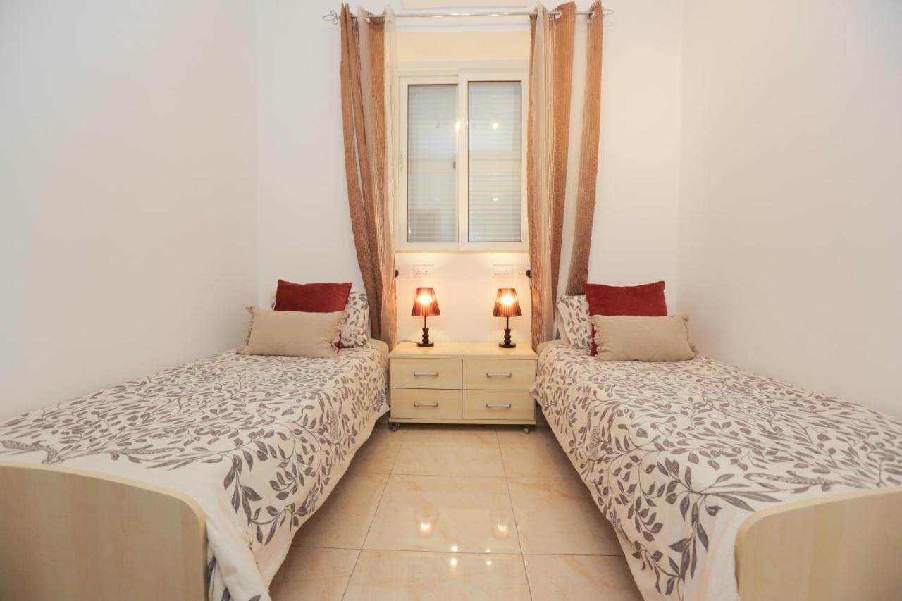 Valletta Triton Apartment Exterior foto